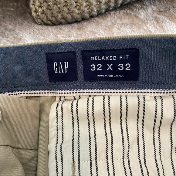 Gap Chinos 32x32 - Picture 2 of 3